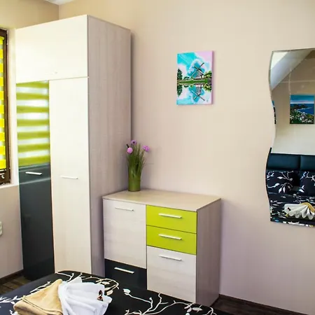 Cute & Cozy 1bd In The Center *